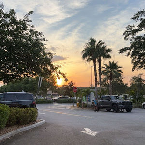 Meet your Posher, Avery